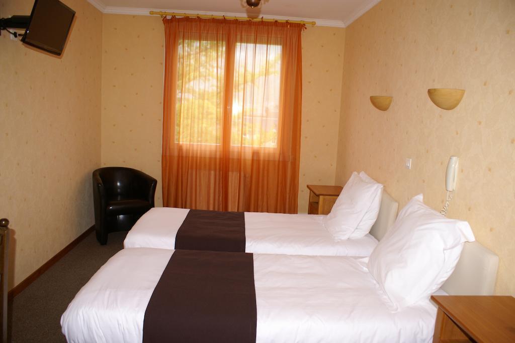 Bagnères-de-Luchon Hotel Celeste חדר תמונה